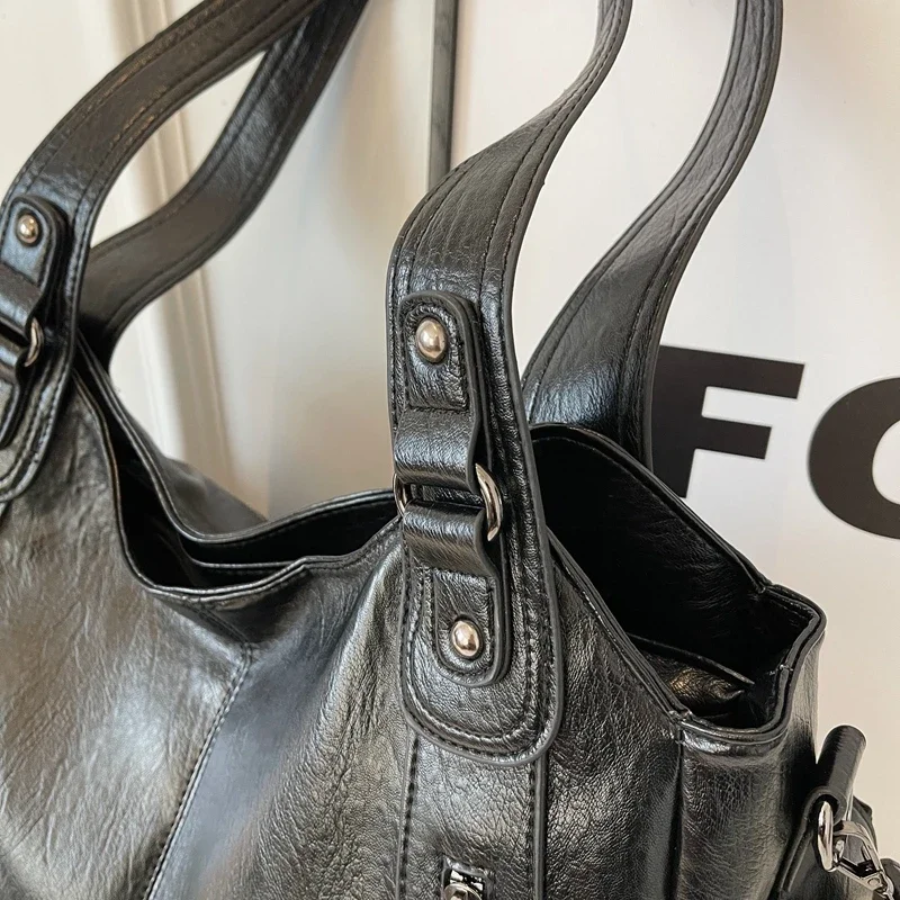 Women Classic Multi-Compartment Shoulder Bag | Alma