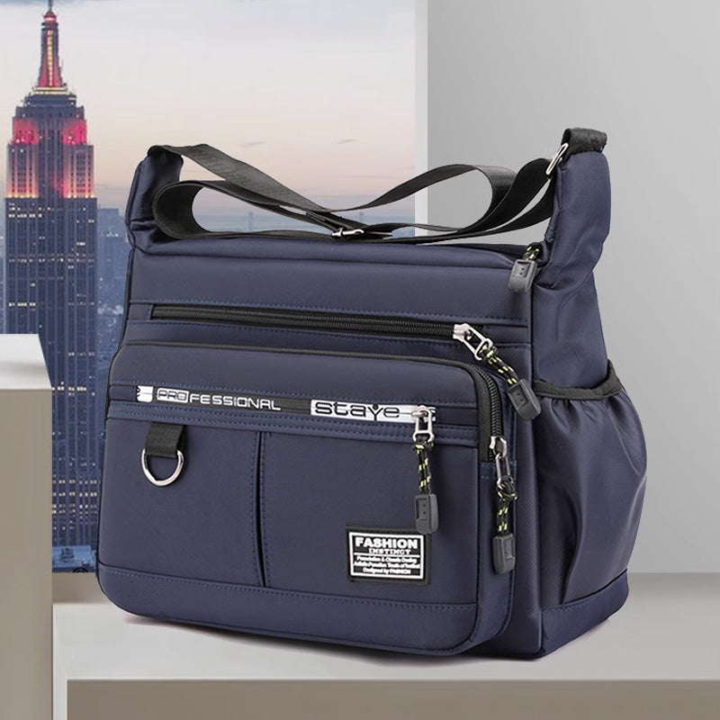 Men Urban Utility Messenger Bag | Lee