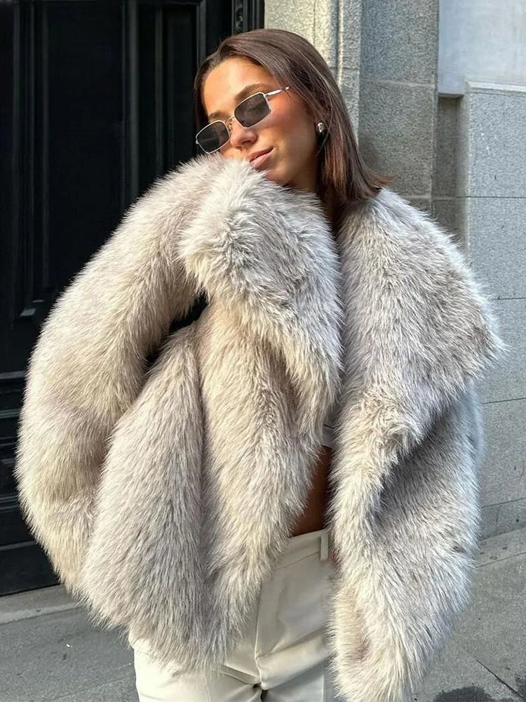 Women Luxury Faux Fur Jacket | Avienne