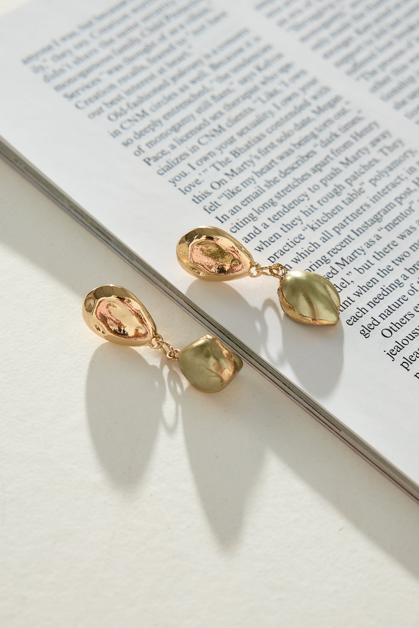 Women Gold Drop Earrings Iridescent 18k Gold Plated | Luxe Glow-5