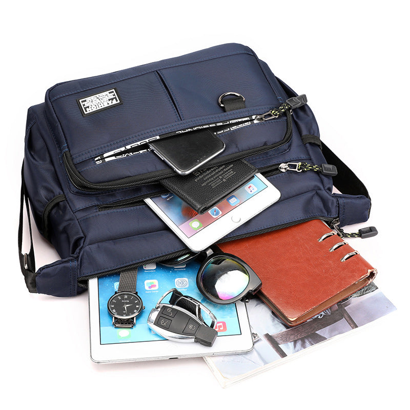 Men Urban Utility Messenger Bag | Lee