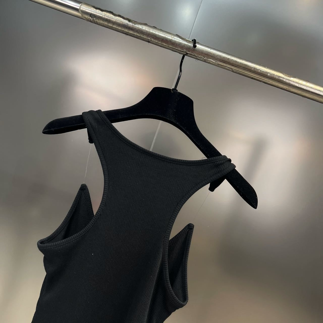 Invisible Strap Ribbed Tank Top | Jenny