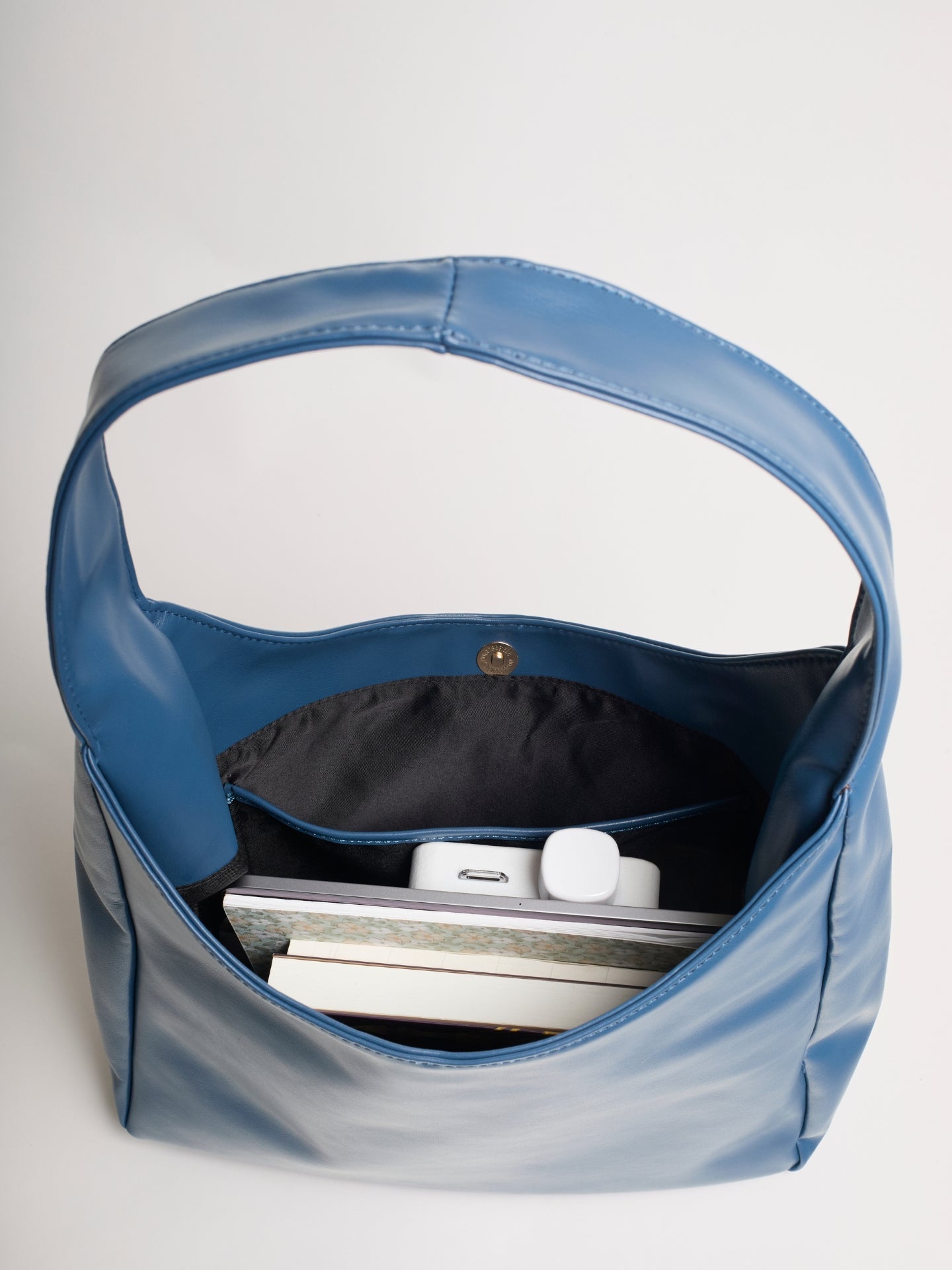 Women Sleek Leather Bag | Antonia