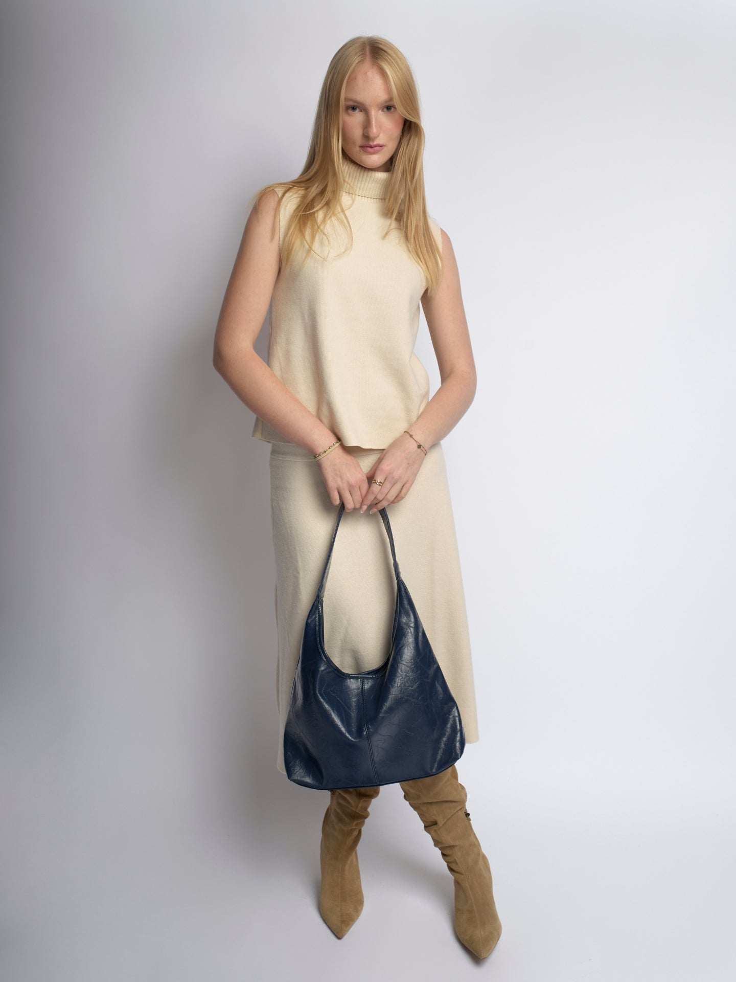 Women Sleek Leather Bag | Agatha