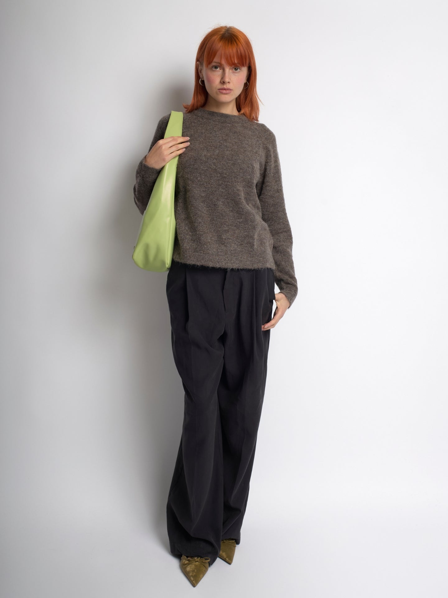 Women Sleek Leather Bag | Antonia