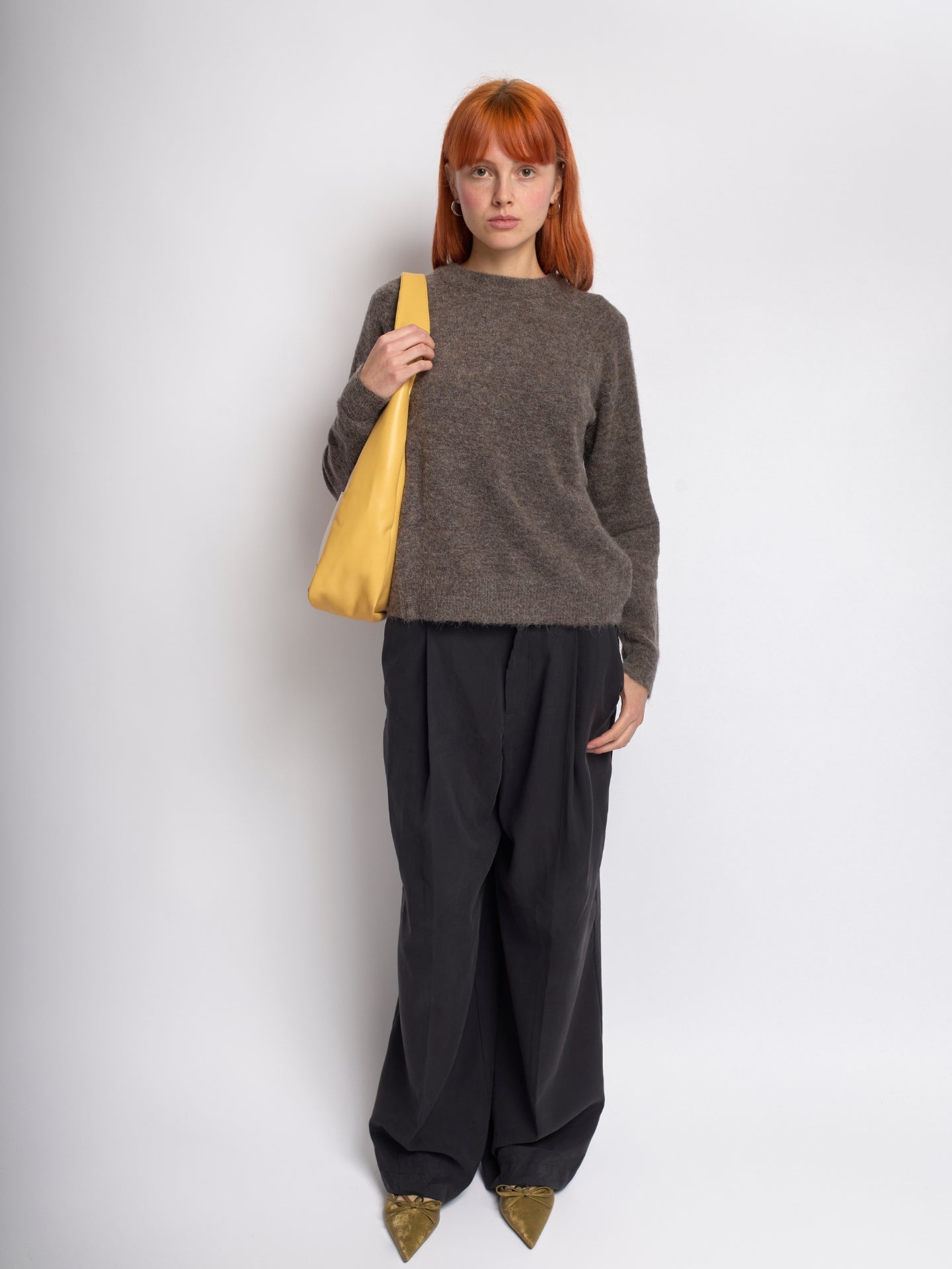 Women Sleek Leather Bag | Antonia