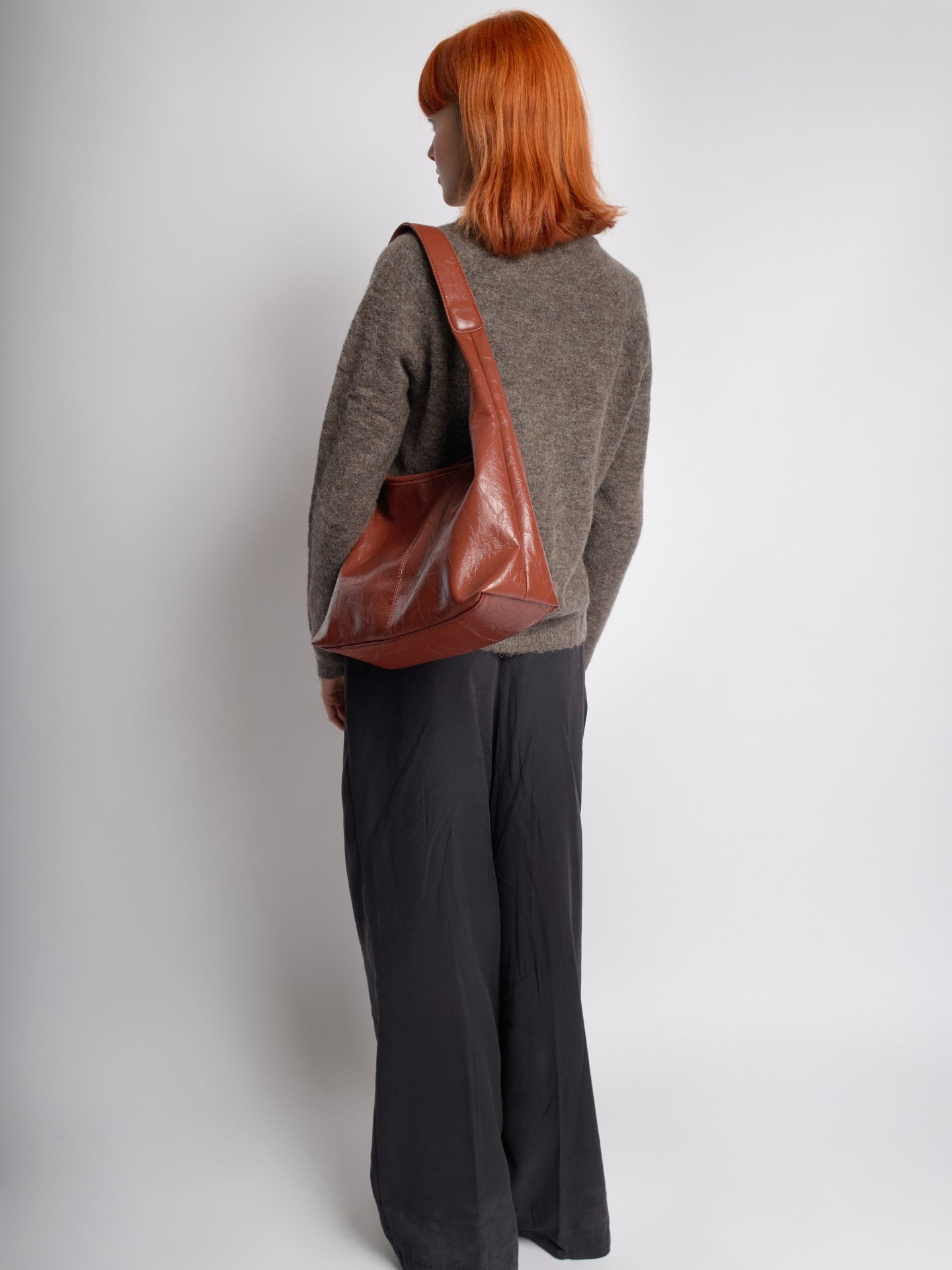 Women Sleek Leather Bag | Agatha