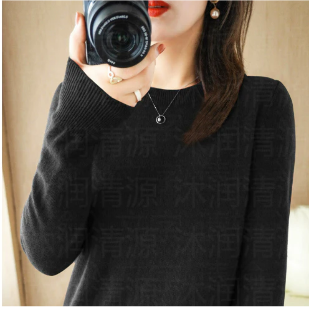 Women Minimalist Crew Neck Knit Sweater | Aliona