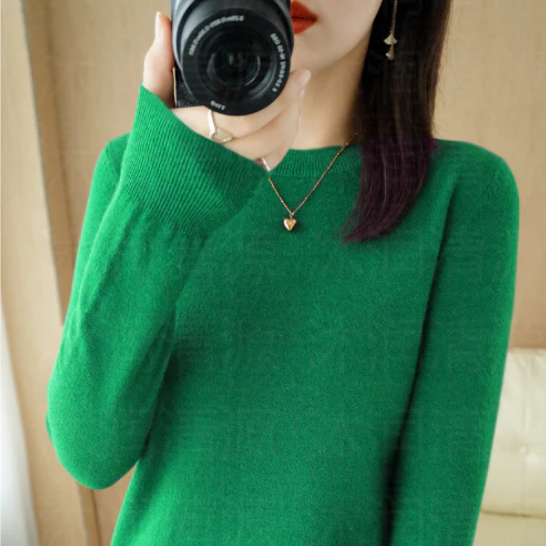 Women Minimalist Crew Neck Knit Sweater | Aliona