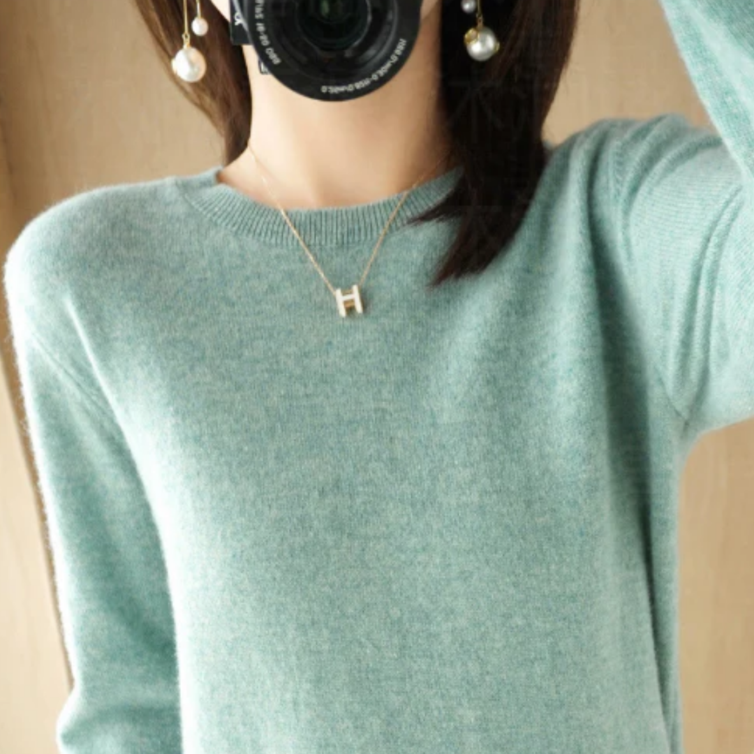 Women Minimalist Crew Neck Knit Sweater | Aliona