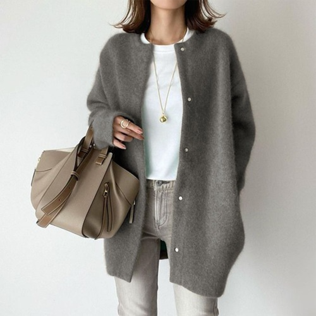Minimalist Snap-Button Cardigan | Gracia