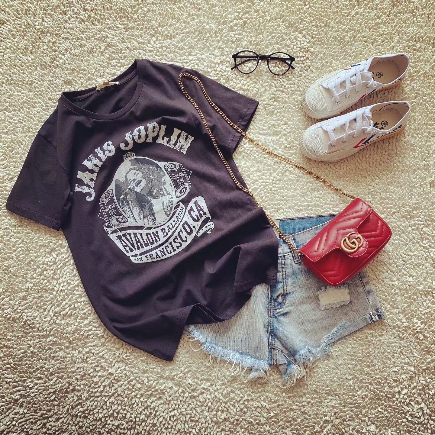 Women Retro Music Graphic T-Shirt | Meredith