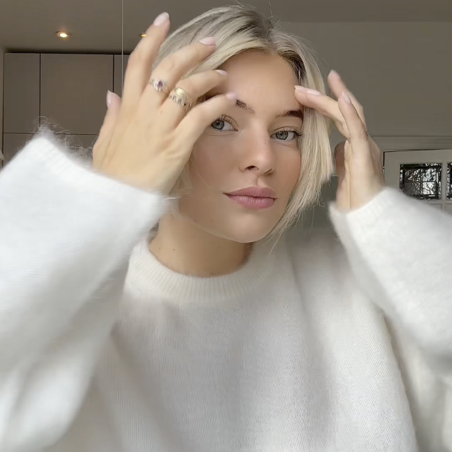 Women Fluffy Crew Neck Oversized Sweater | Azrina