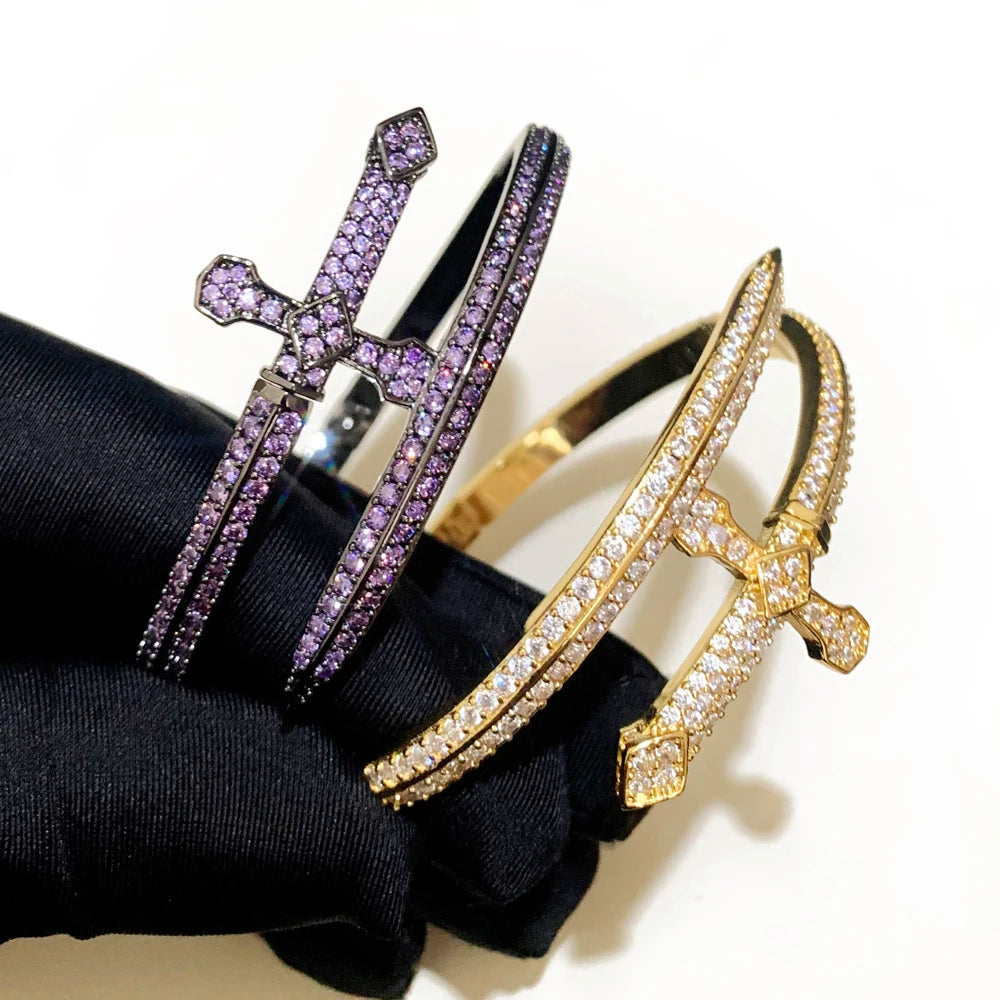 Men Pave Nail-Shaped Bracelet | Zorion