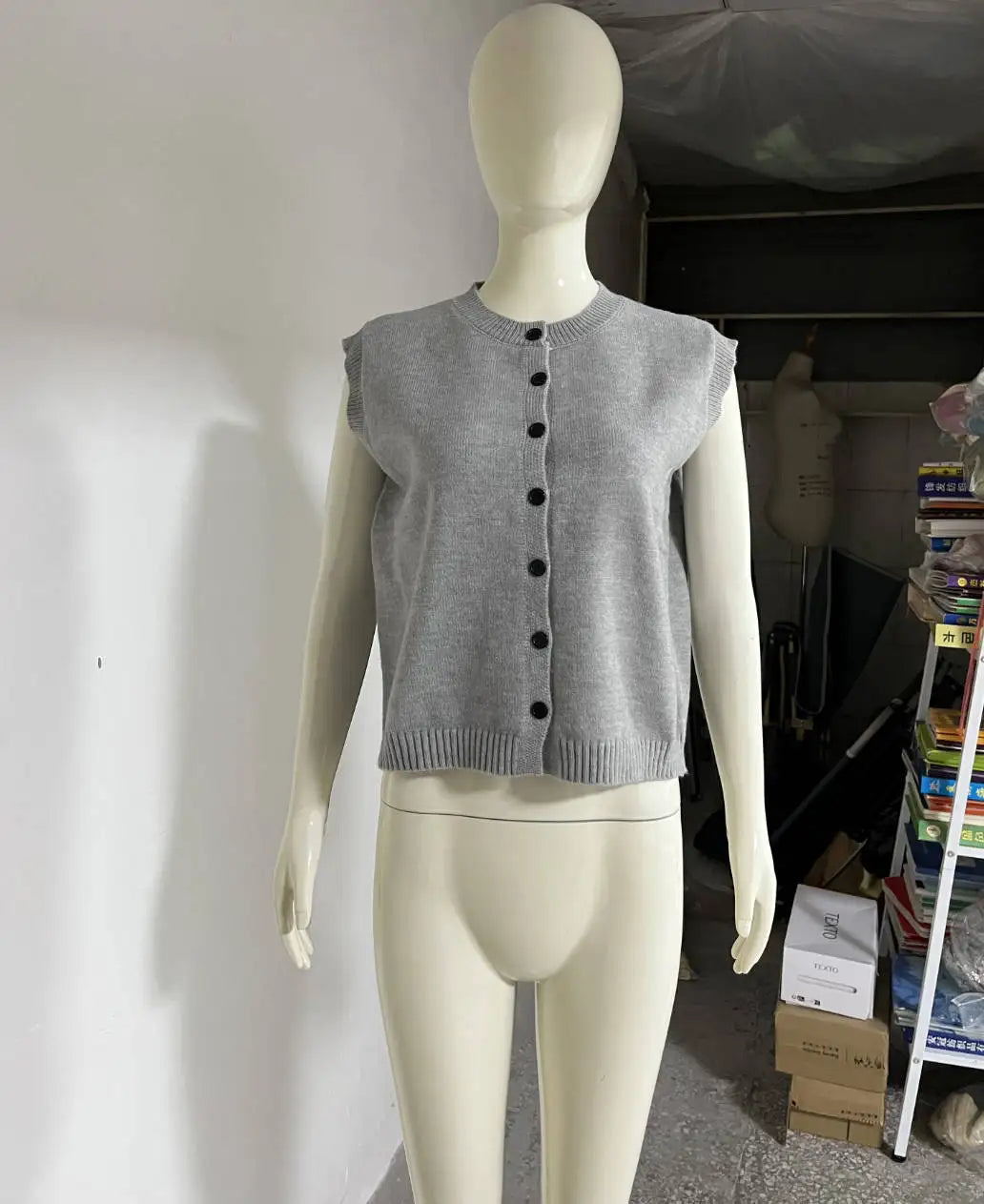Women Sleeveless Knit Cardigan | Valeria