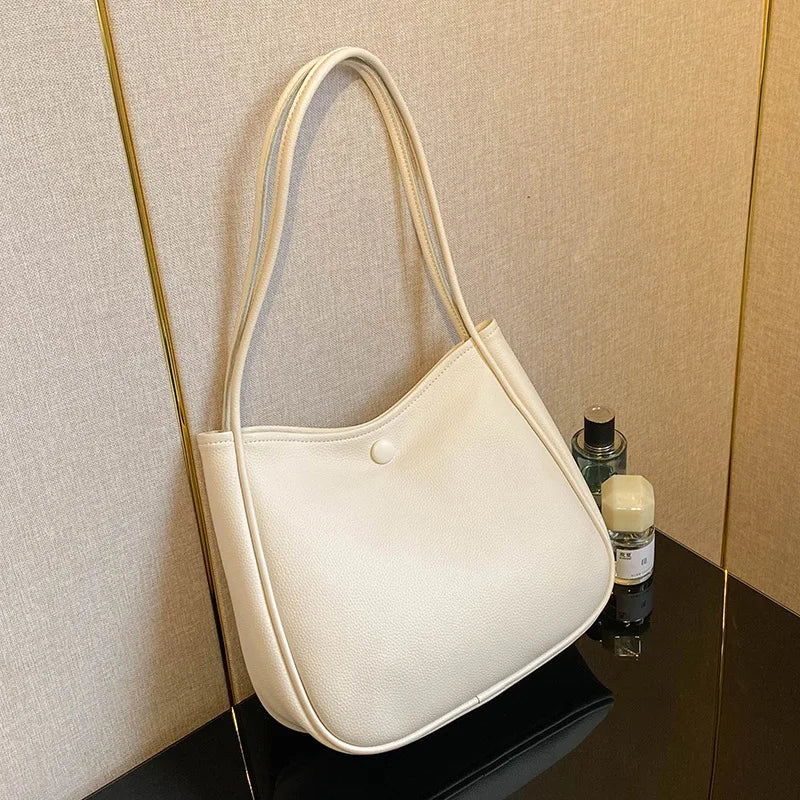 Women Minimalist Everyday Tote Bag | Clara