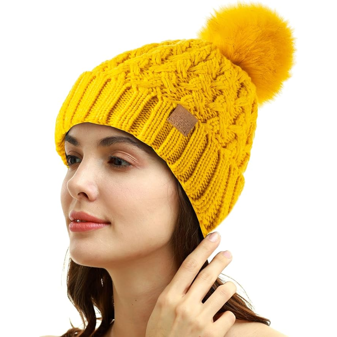 Ella – Comfy Winter Pom Beanie – Fashionable & Cozy