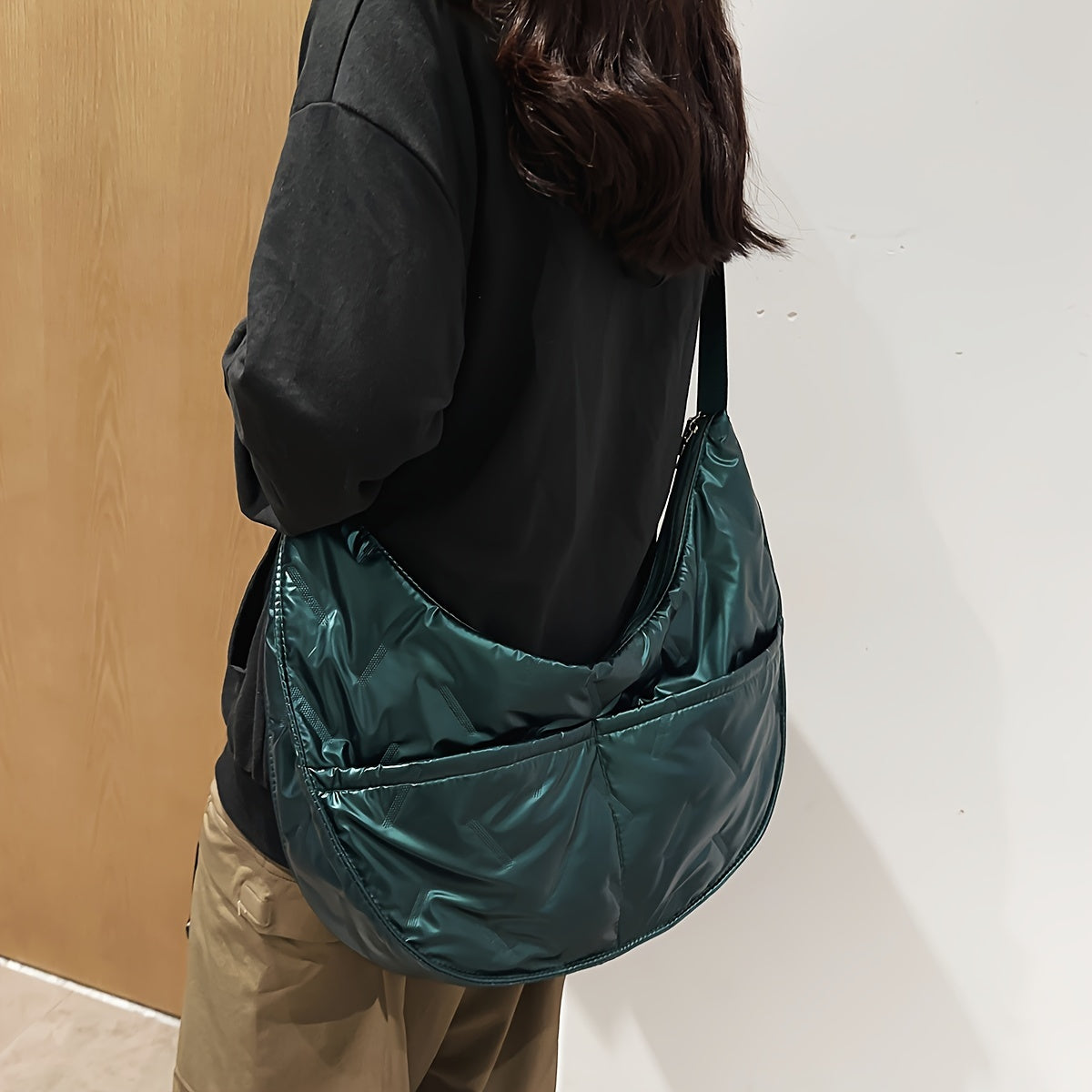 Nylon Hobo Shoulder Bag | Lorena