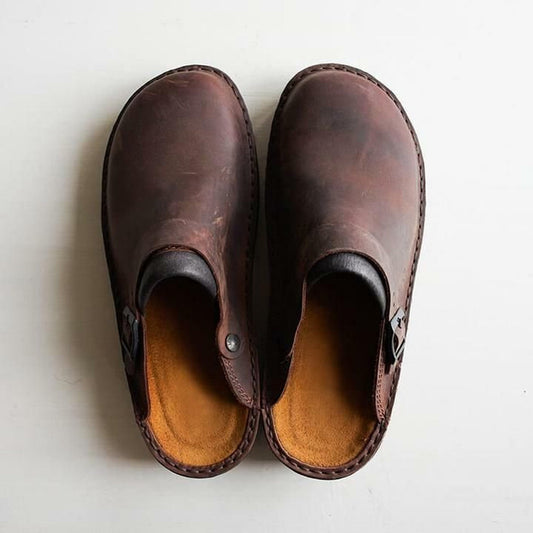 Men Classic Leather Slip-On Clogs | Cardo
