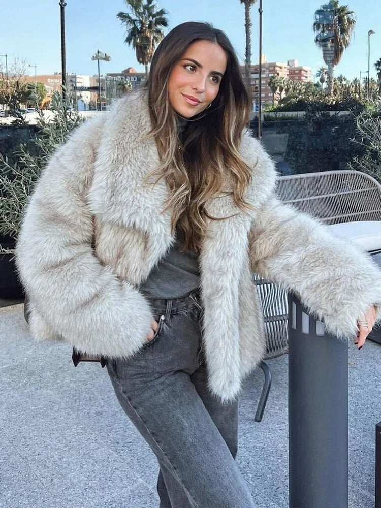 Women Luxury Faux Fur Jacket | Avienne