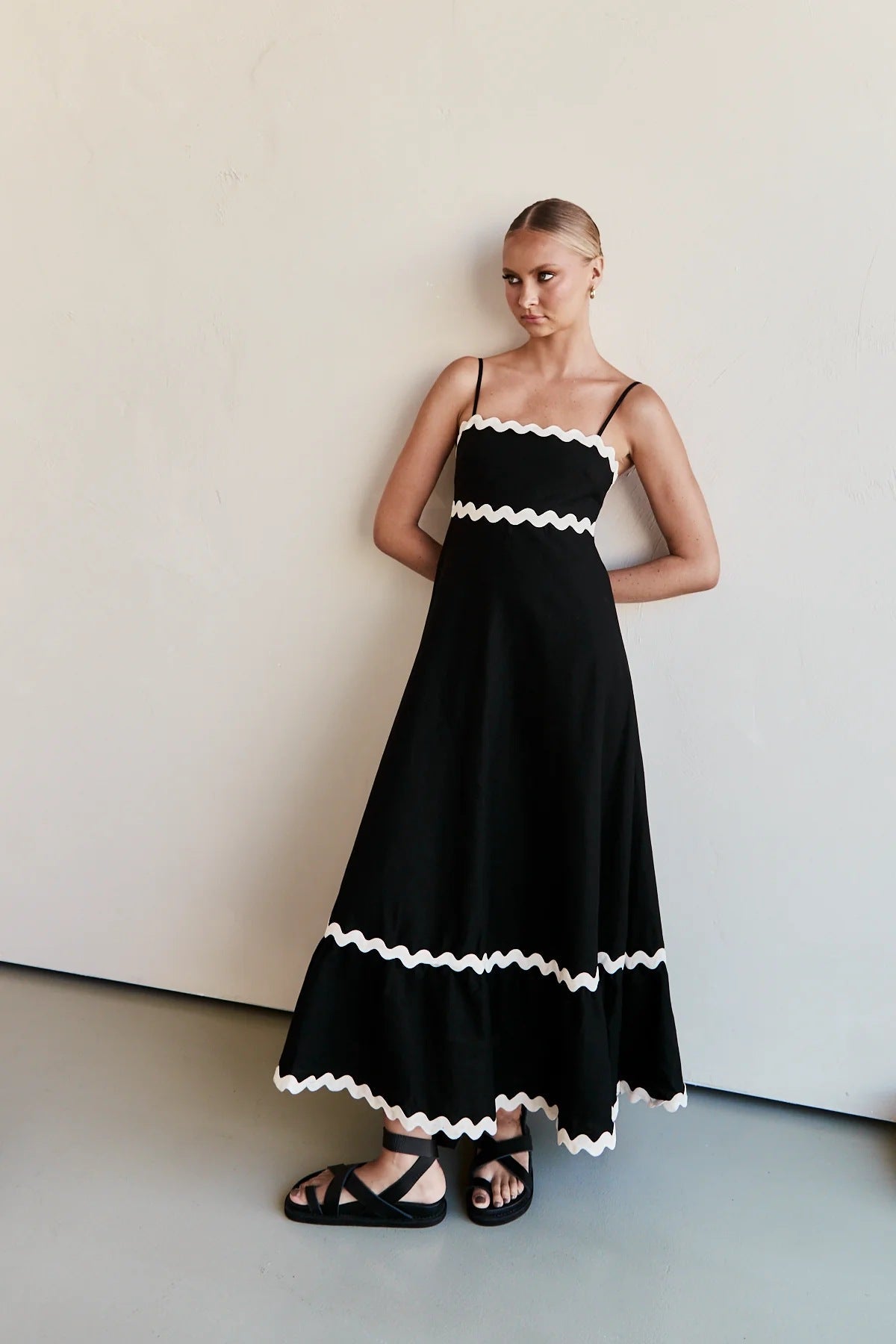 Women Scallop-Trim Maxi Dress | Regina