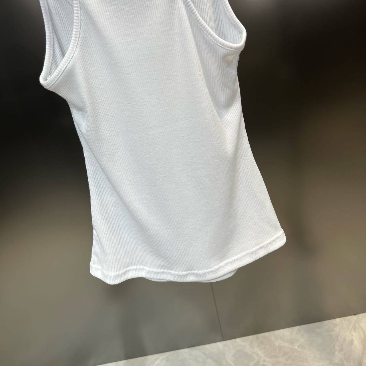 Invisible Strap Ribbed Tank Top | Jenny