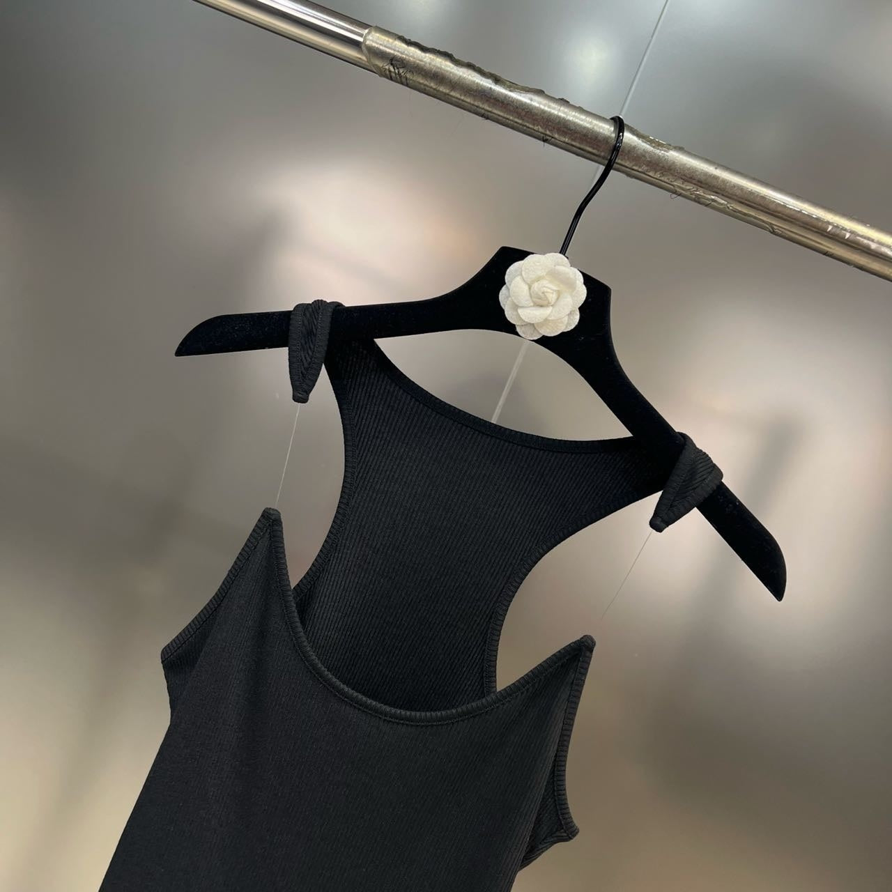 Invisible Strap Ribbed Tank Top | Jenny