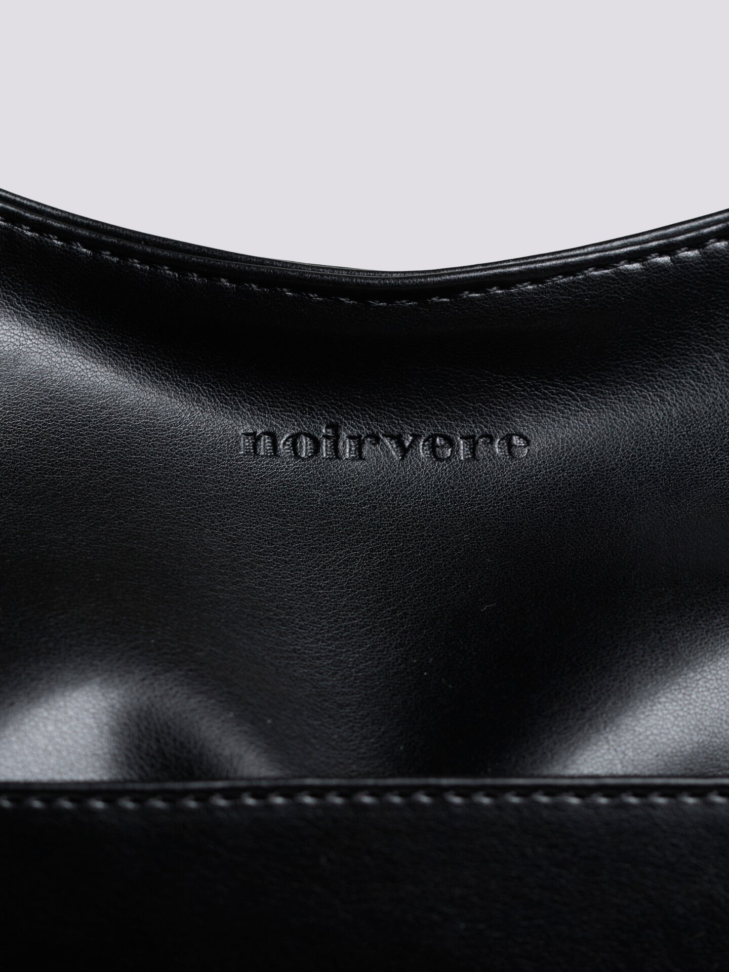 Sleek Leather Bag | Antonia