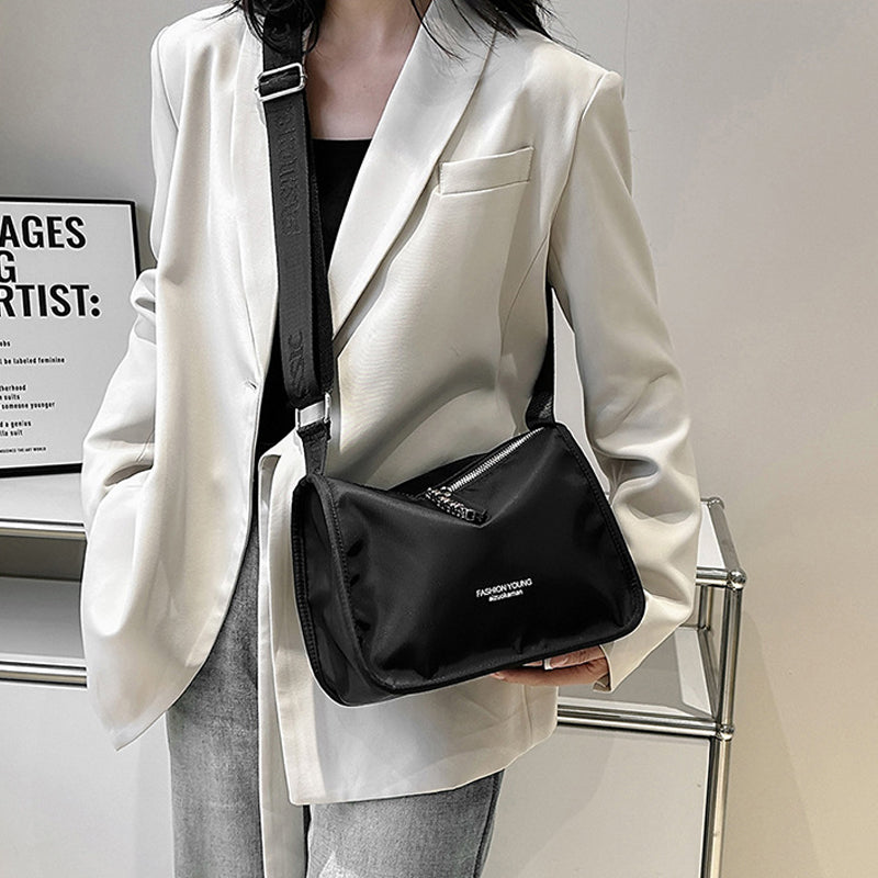 Women Minimalist Nylon Crossbody Bag | Lina
