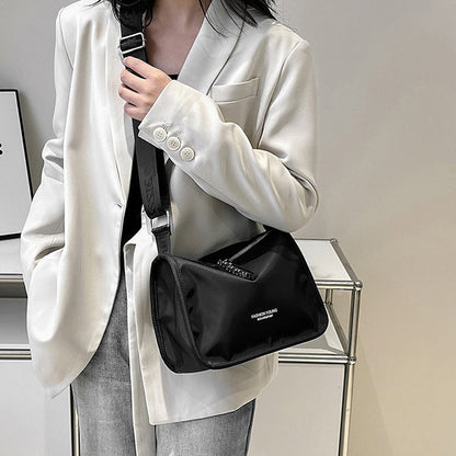 Women Minimalist Nylon Crossbody Bag | Lina