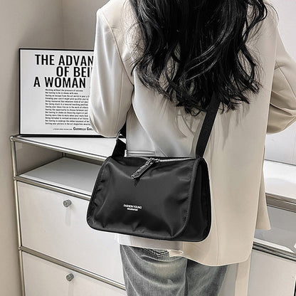 Women Minimalist Nylon Crossbody Bag | Lina