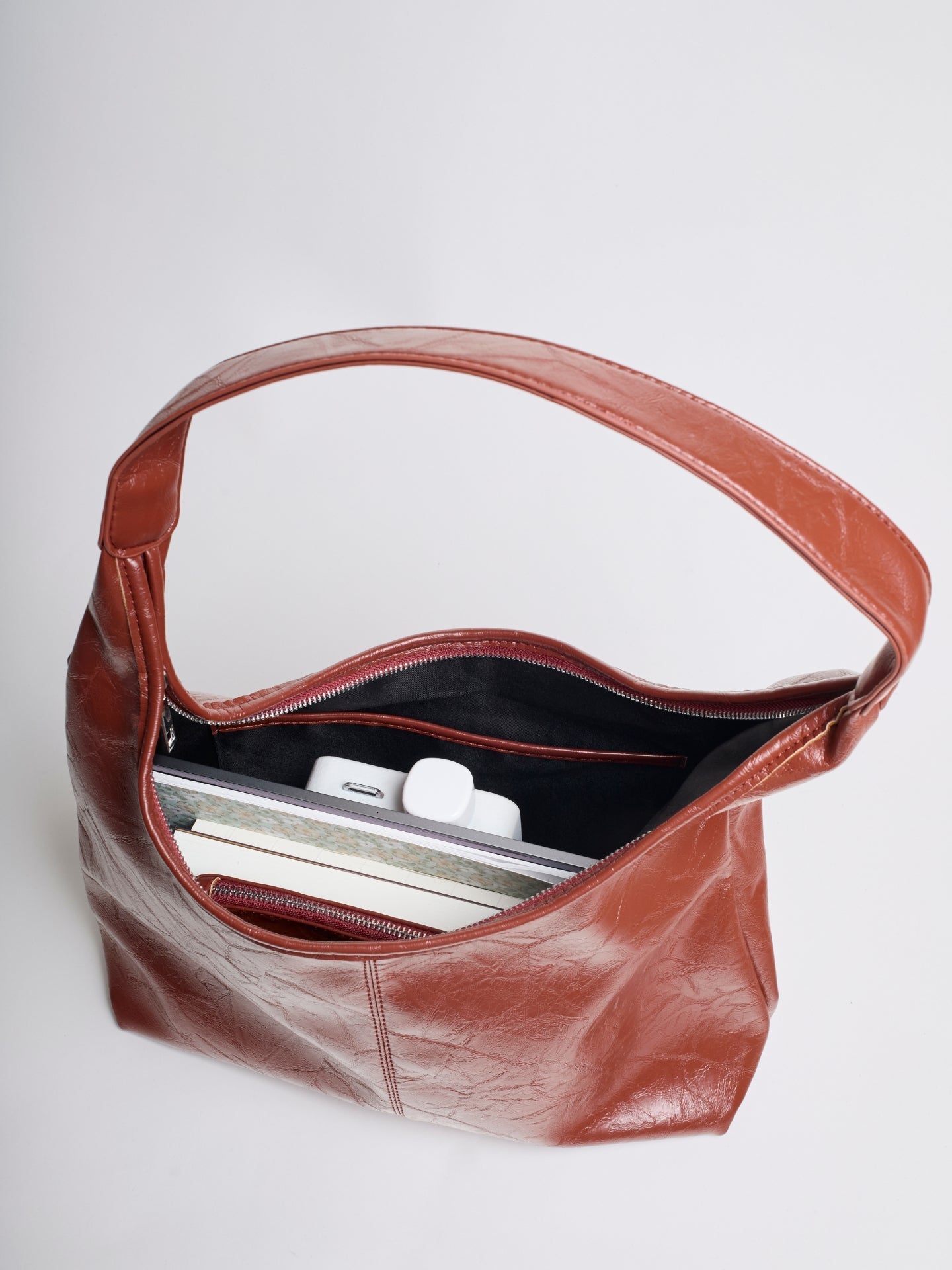 Sleek Leather Bag | Agatha