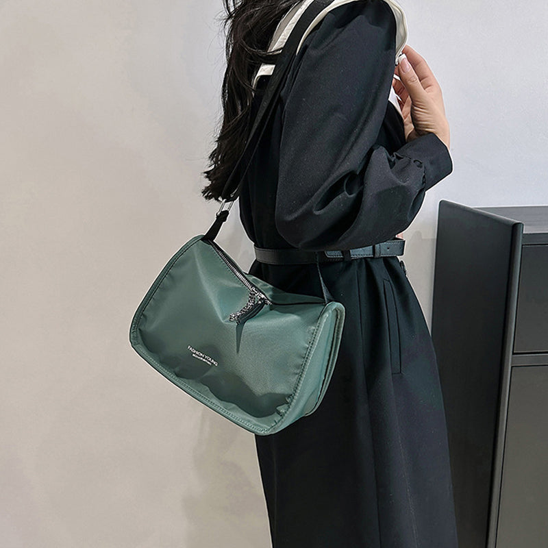 Women Minimalist Nylon Crossbody Bag | Lina