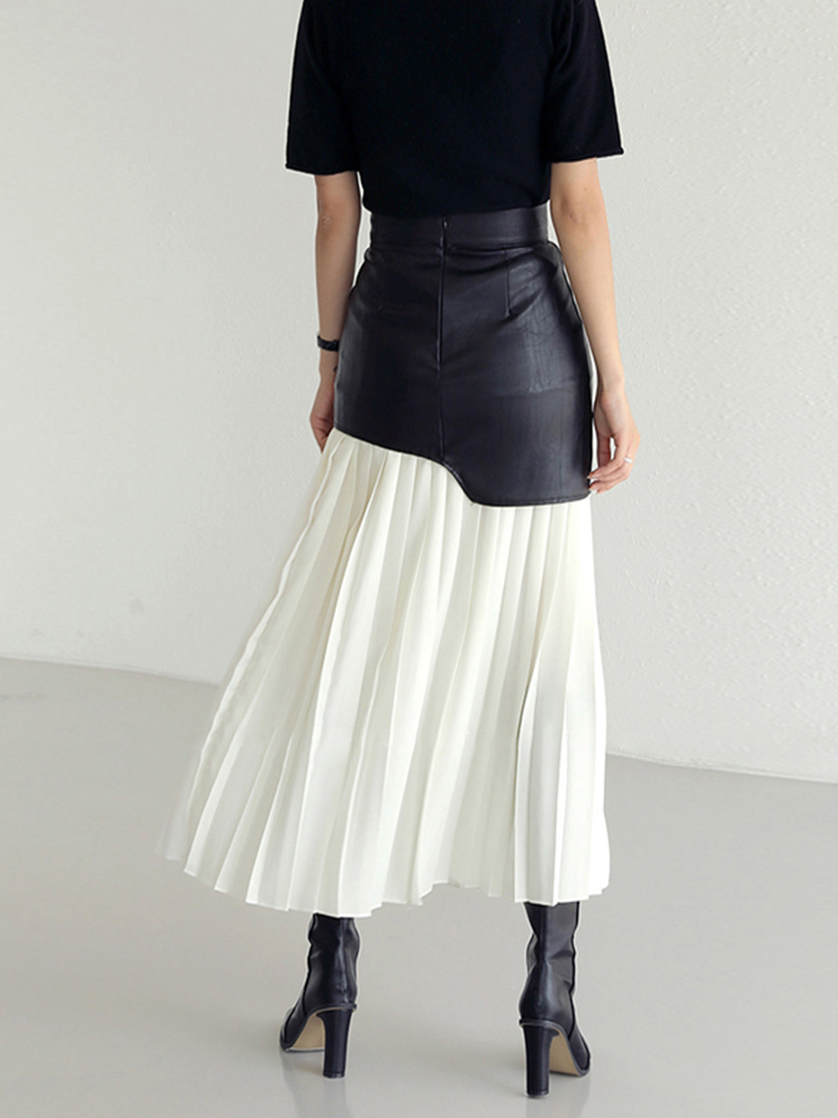 Carrie | Edgy Two-Tone Pleated Skirt