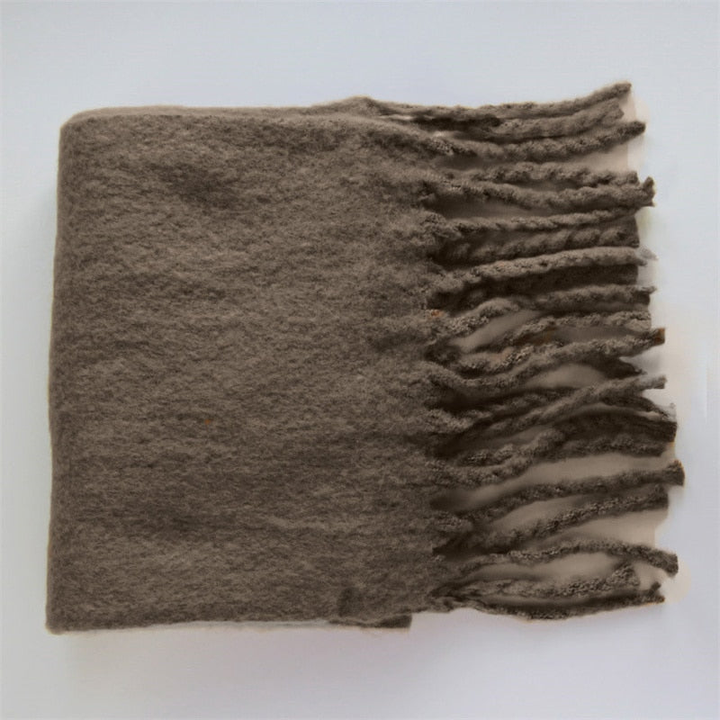 Irish - Timeless Scarf for Women - Lightweight & Versatile