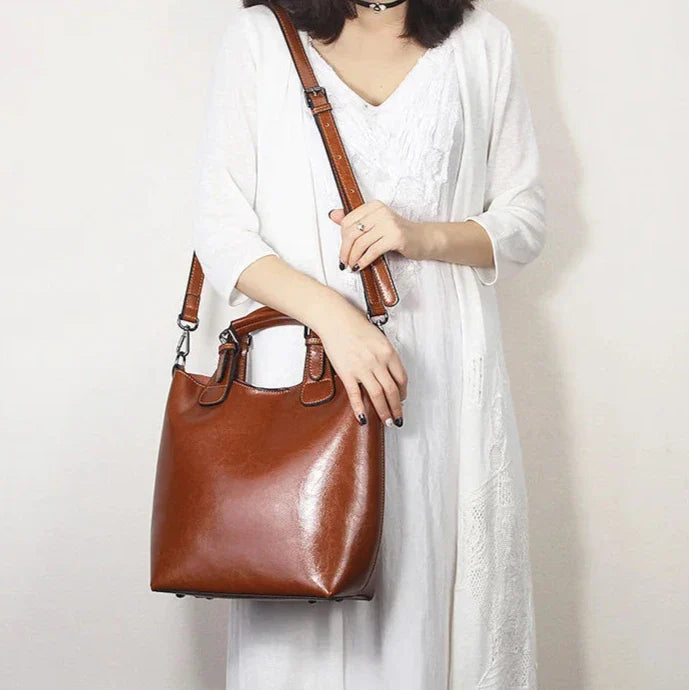 Vintage Oil Finish Leather Tote | Amanda