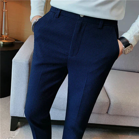 Men Slim-Fit Pants Black Cotton | Helge-1