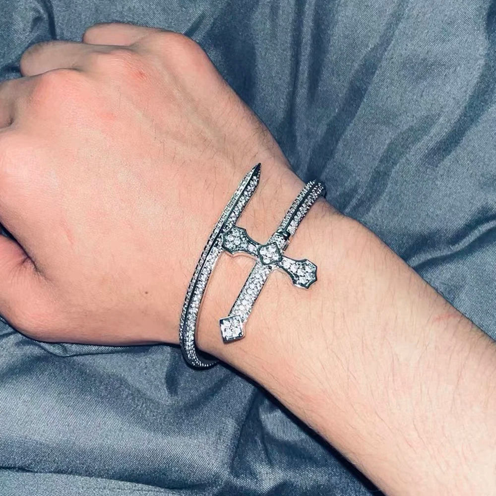 Men Pave Nail-Shaped Bracelet | Zorion