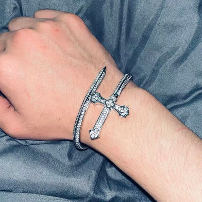 Men Pave Nail-Shaped Bracelet | Zorion