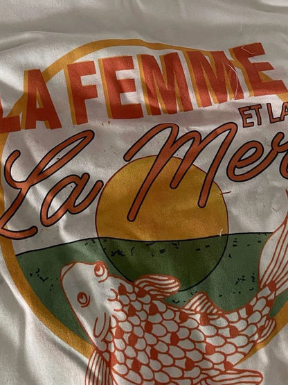 La Femme et La Mer Graphic Tee | Lilith