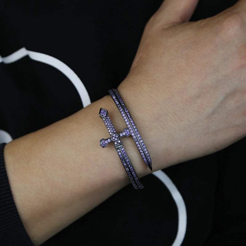 Men Pave Nail-Shaped Bracelet | Zorion
