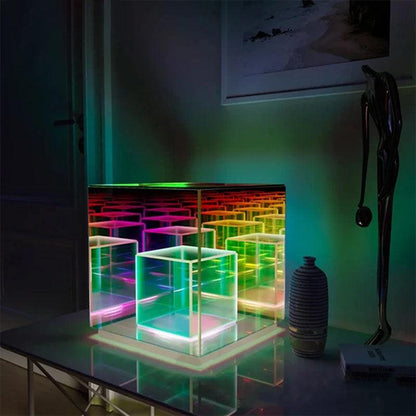 https://cdn.shopify.com/s/files/1/0748/6829/3899/files/geometric-infinity-cube-table-lamp-blisome-1_1c0025ee-074c-413d-8f68-d15f3707c7b7.jpg?v=1740142113