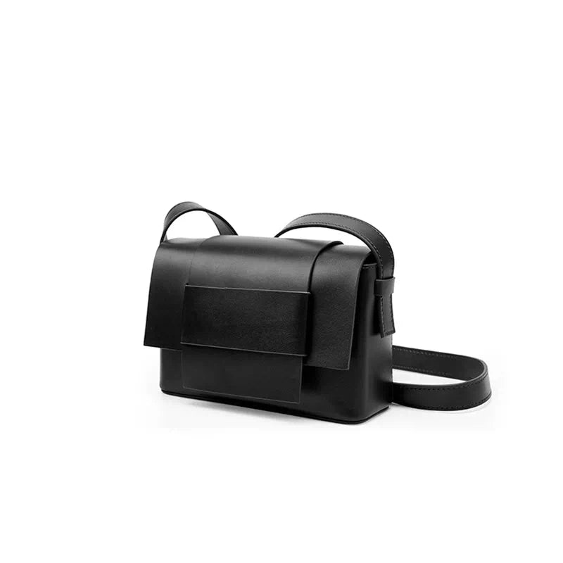 Modern Leather Crossbody Bag | Emmy