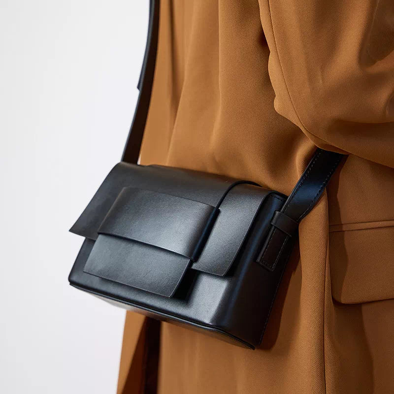 Modern Leather Crossbody Bag | Emmy