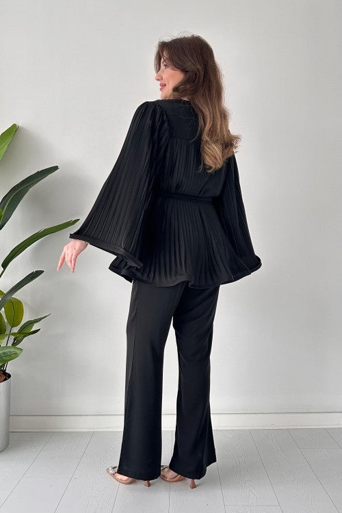 Pleated Flared Top and Pants Set | Cynthia