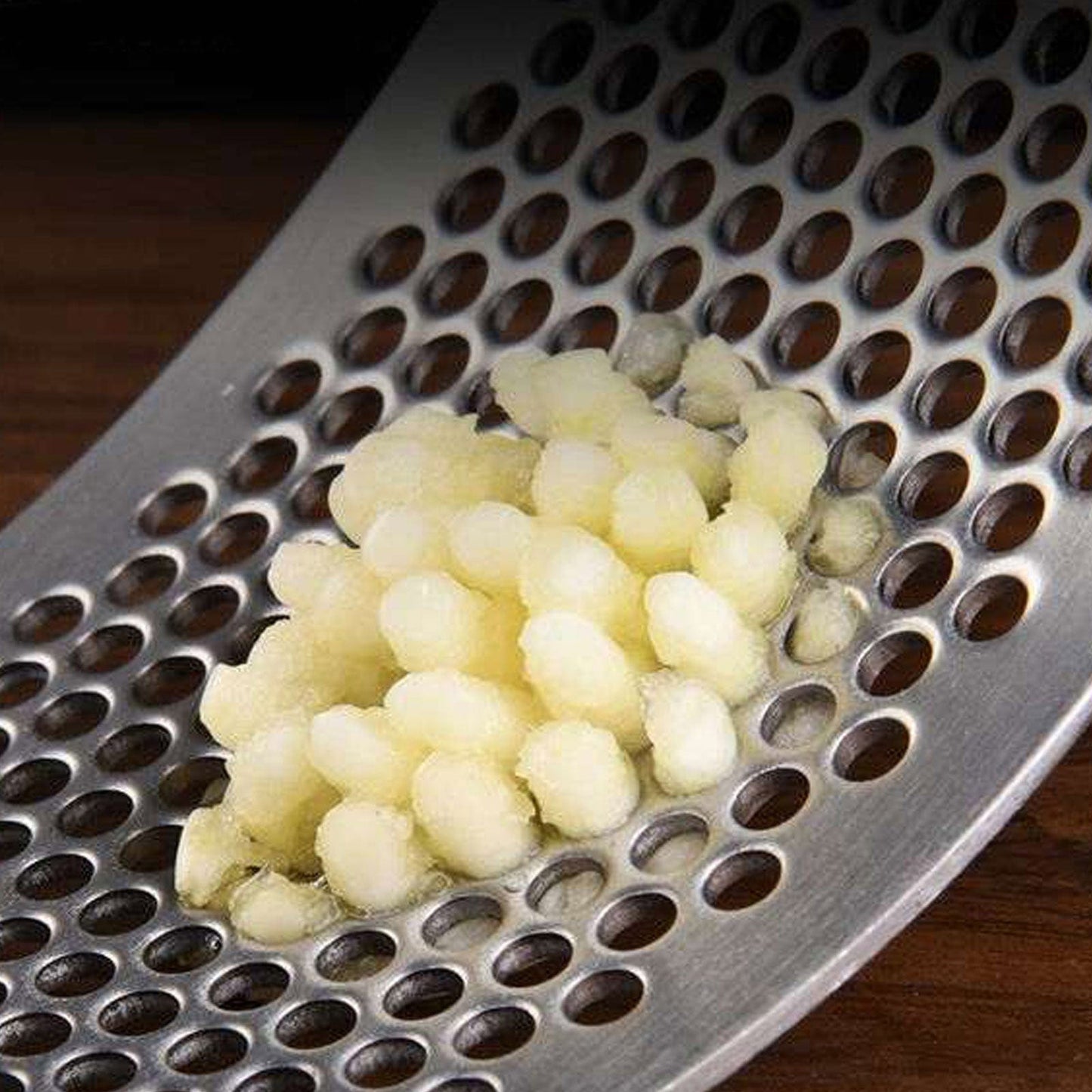 Stainless Steel Garlic Press – Ergonomic Handheld Crusher